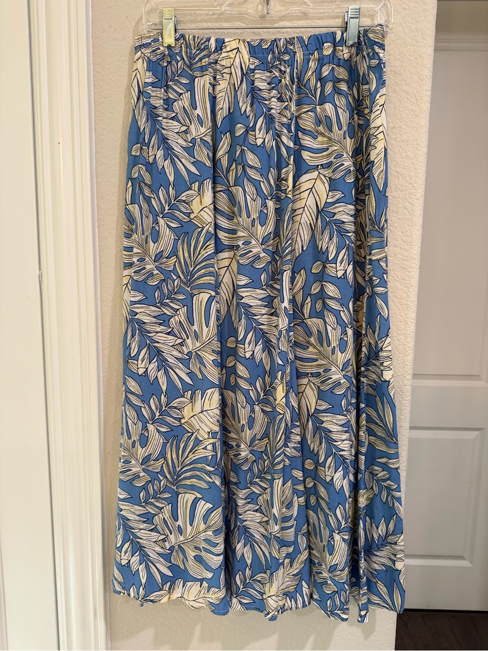 Blue Tropical Leaf Print Maxi Skirt size M